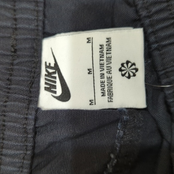 Mens Nike shorts size M BNWT - Picture 2 of 3